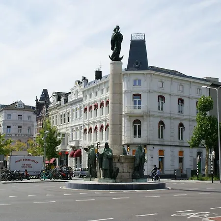 Stadsherberg De Poshoorn ホテル 2*